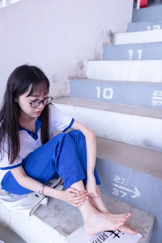[BoBoSocks袜啵啵]NO.002 稚予-校服、贝壳头、白棉袜、裸足 - BoBoSocks袜啵啵