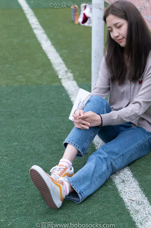 [BoBoSocks袜啵啵]NO.004 泡芙-vans帆布鞋、白棉袜、裸足 - BoBoSocks袜啵啵