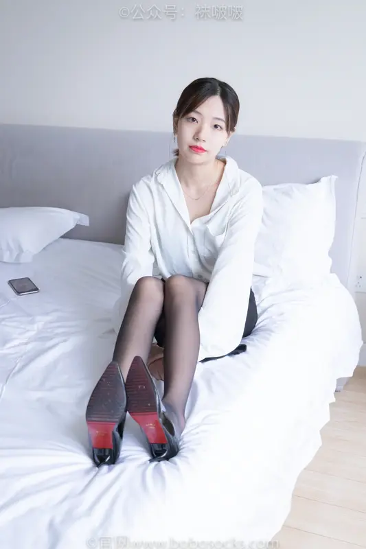 [BoBoSocks袜啵啵]NO.017 小甜豆-OL制服、高跟鞋、黑丝 - BoBoSocks袜啵啵